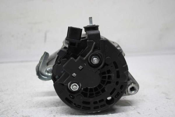 ALTERNATEUR TOYOTA 90A - Vue 4